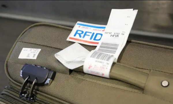 RFID-revolutie in de luchtvaart: de oplossing voor het probleem van verloren bagage met slimme bagagesystemen
