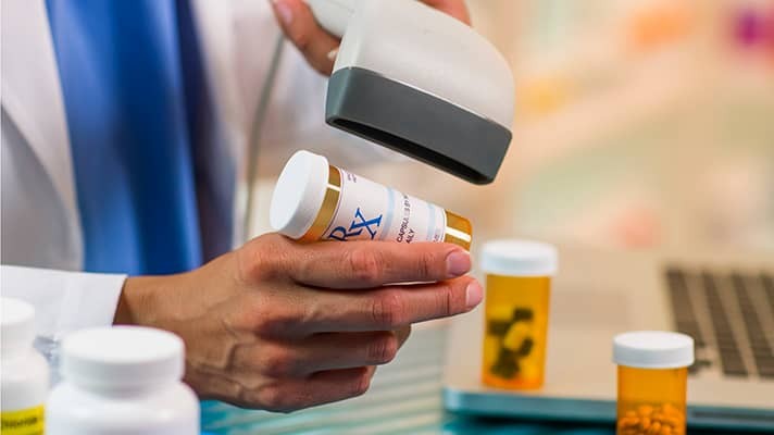 RFID in de geneesmiddelendistributie: een veiliger en transparanter farmaceutisch systeem creëren.